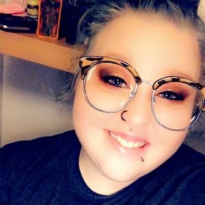 Meet your Posher, Chasity